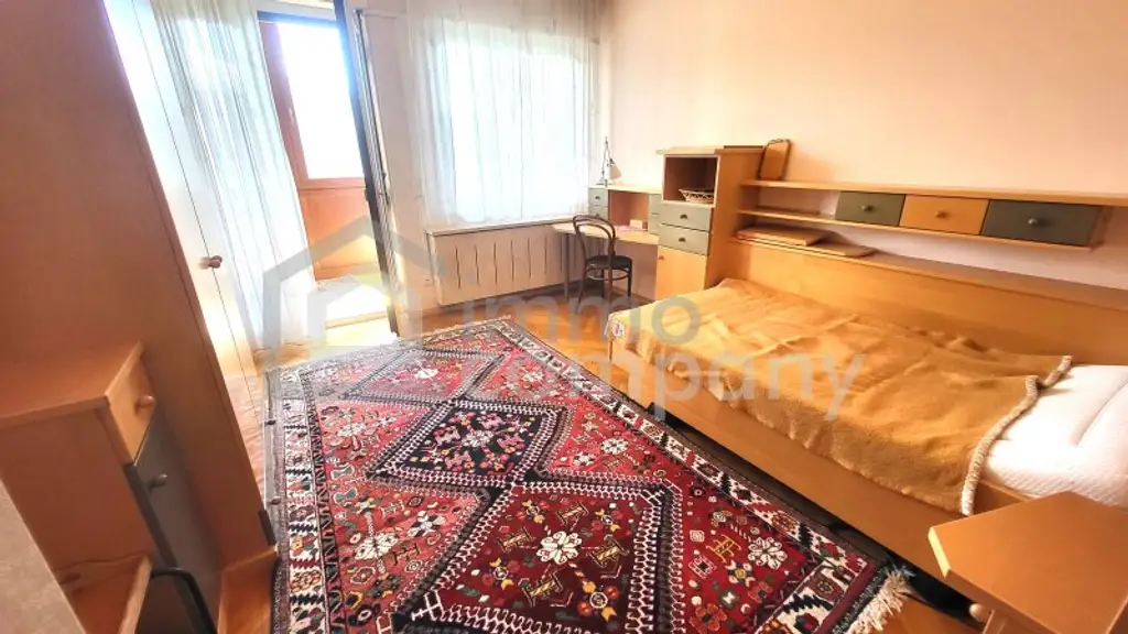 Preisreduktion!! Großzügige Wohnung mit ehemaliger Praxis und flexibler Nutzung in Kirchbach