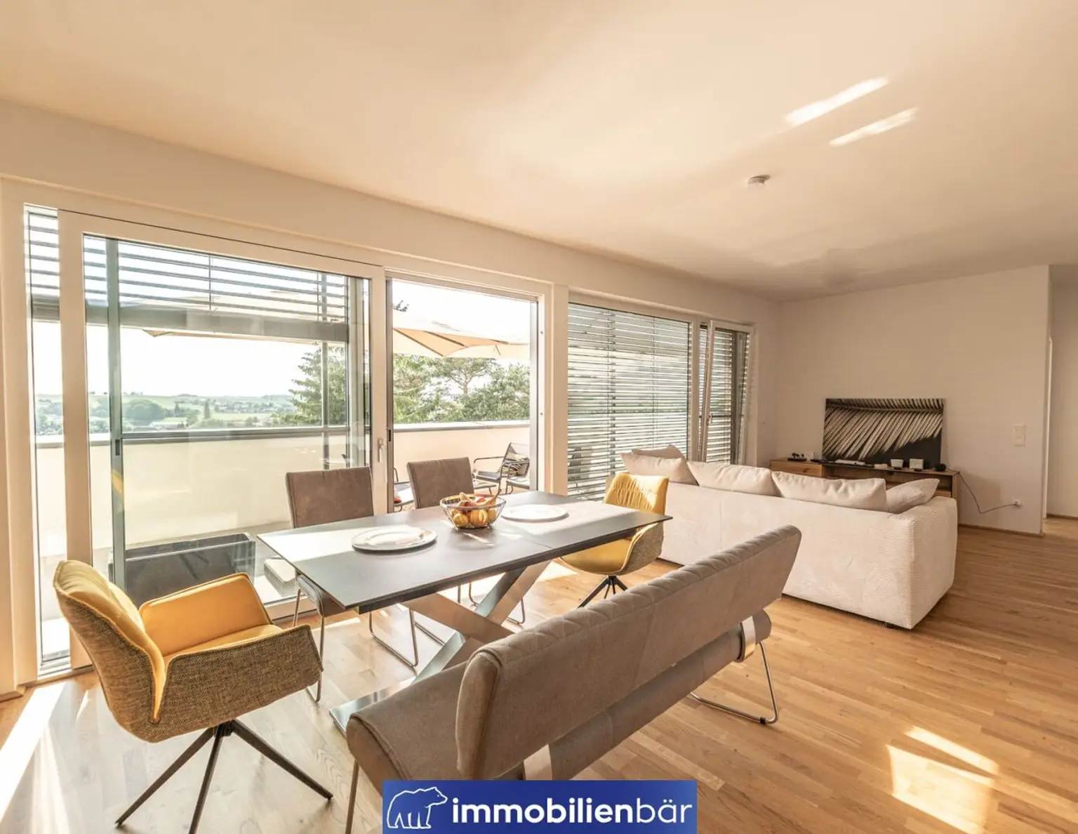 Sunset Penthouse - hochwertige Eigentumswohnung mit traumhaften Weitblick in Neumarkt - Provisionsfrei - sofort verfügbar