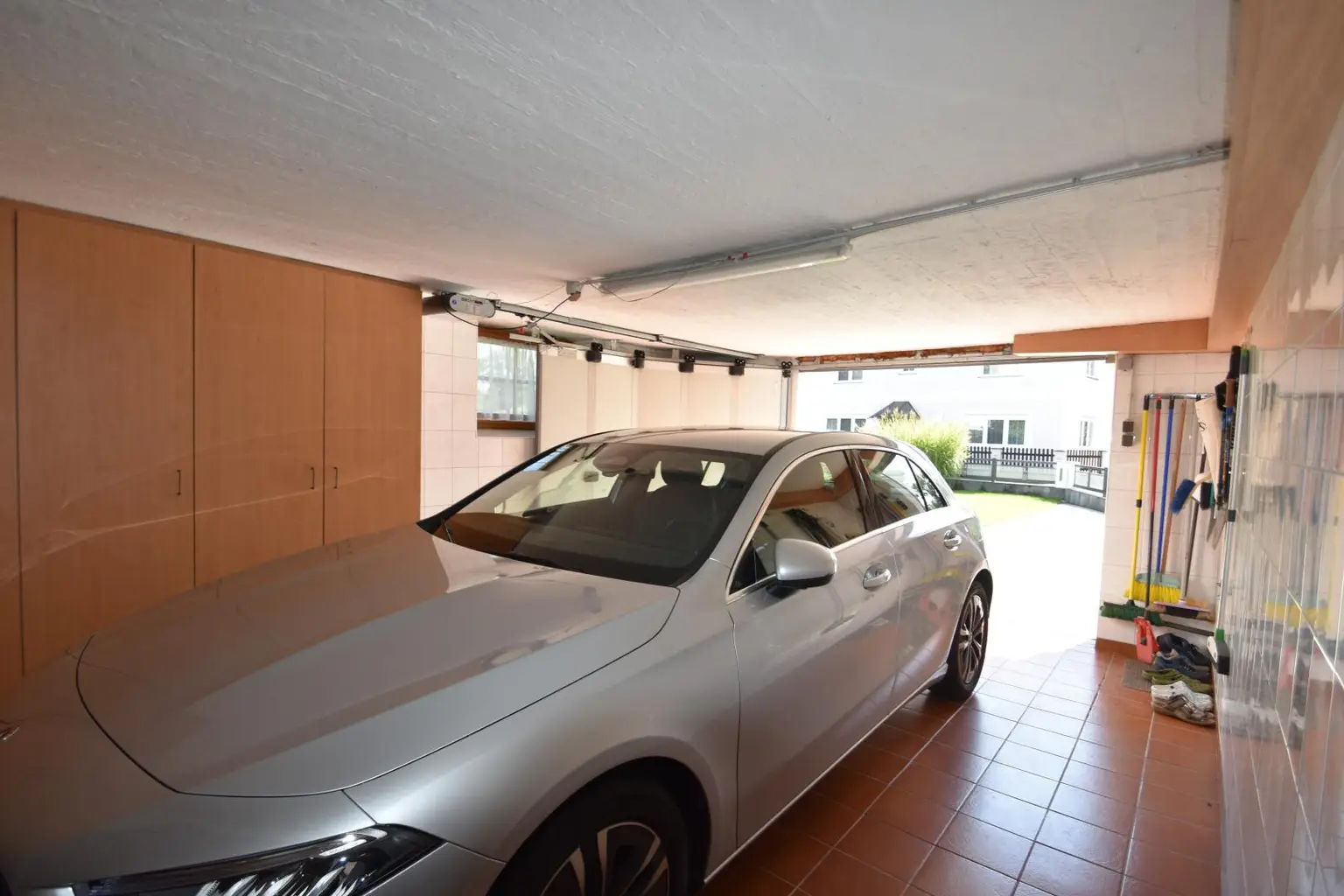 Wohnhaus mit Wintergarten, schönem Garten und Pool im Mostviertel