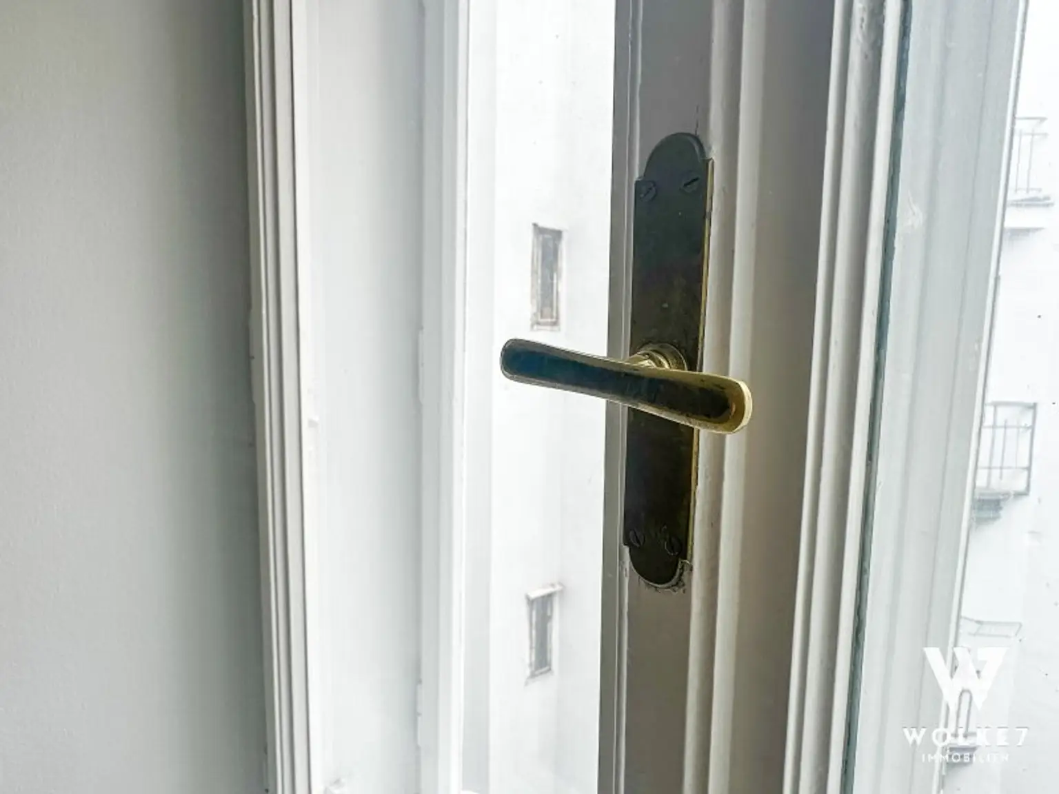 Ruhige Altbauperle: Charmante 2-Zimmer-Wohnung mit Innenhoflage nähe WU