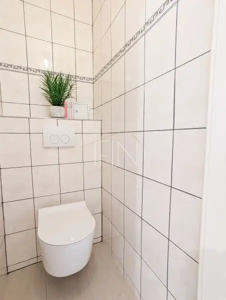 BIETERVERFAHREN! Wohnglück mit Garten & Pool – 3-Zimmer-Rückzugsort zum Ankommen und Wohlfühlen