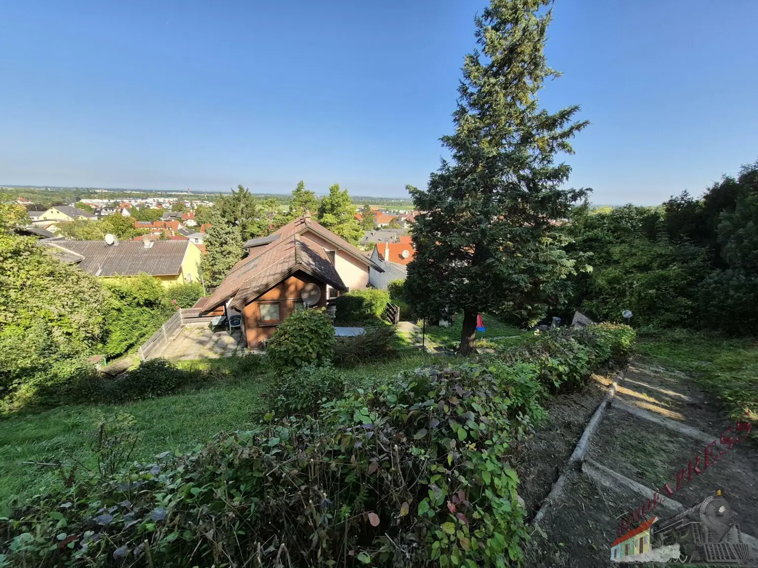 6 Zimmer mit Aussicht und 2391m2 Grundstück