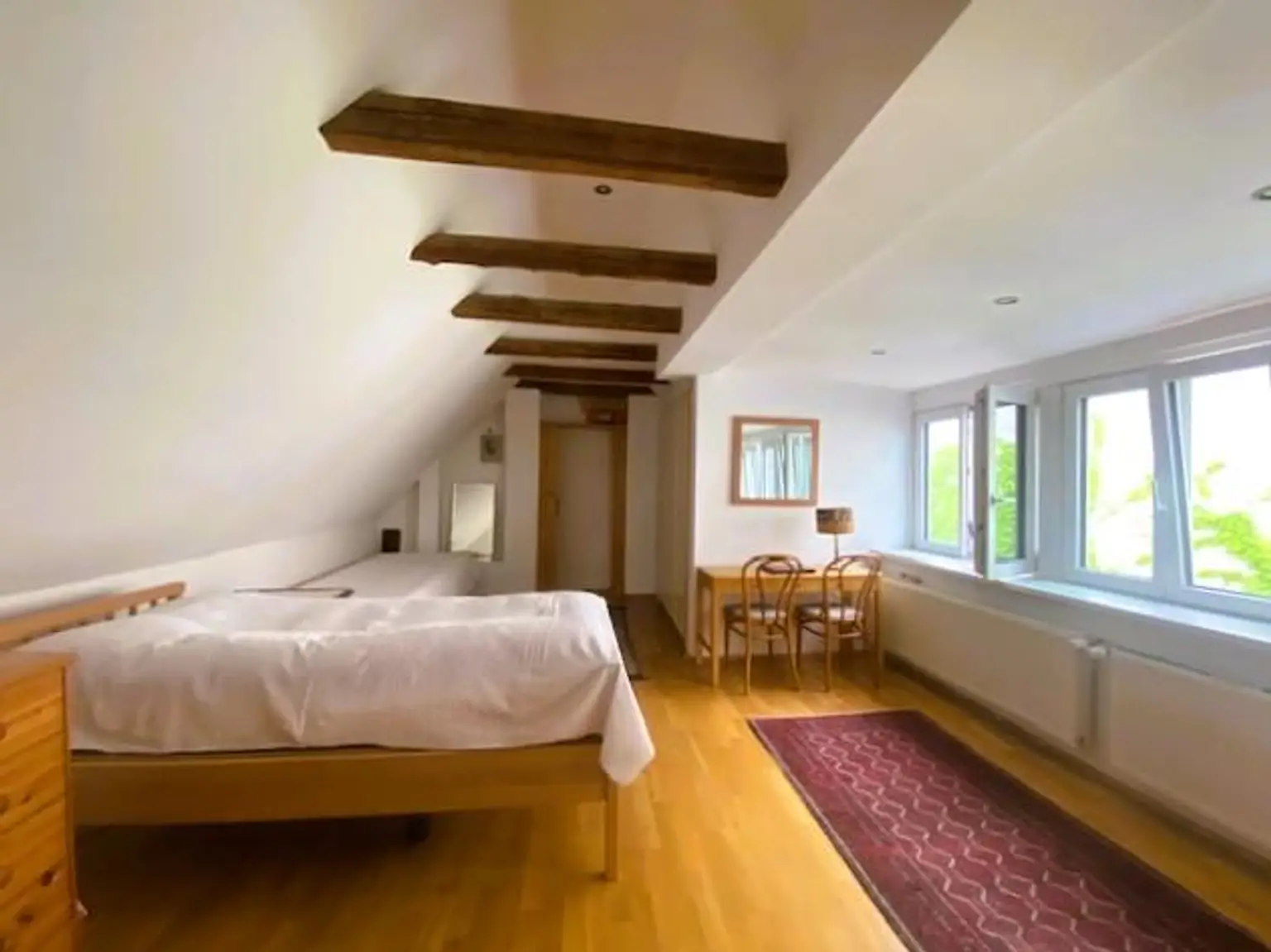 Ländliche Eleganz neu interpretiert – Streckhof mit zwei Wohneinheiten, Arkadenflair & Pooloase!