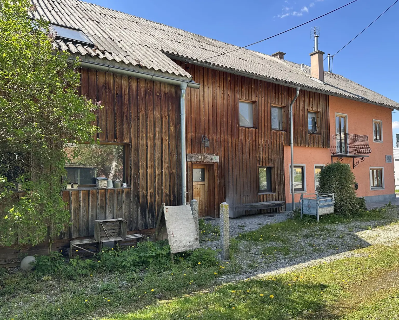 Einfamilienhaus mit großem Garten