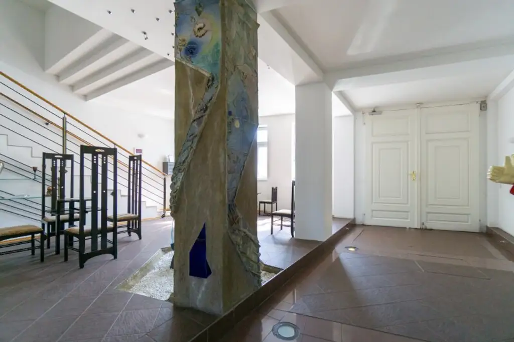 Helle Bürofläche im sanierten Altbau in Penzing mit Innenhofnutzung