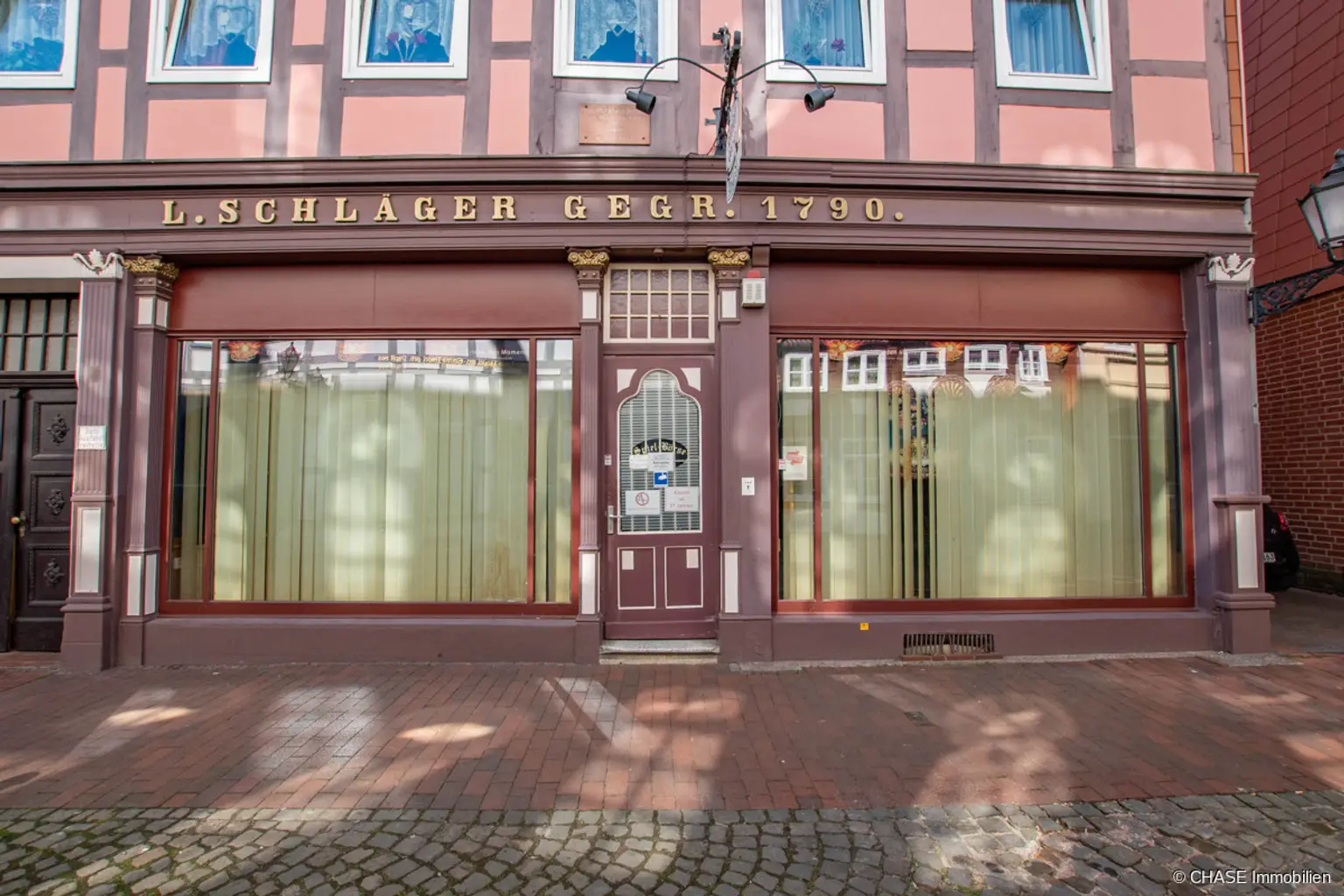 Frontansicht - Eingang