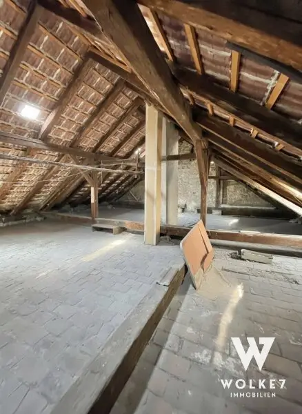 Eck-Zinshaus mit DG-Potential | Geblergasse nähe Elterleinplatz