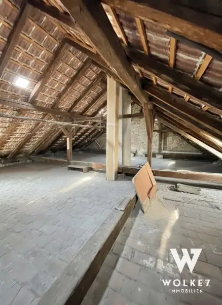 Eck-Zinshaus mit DG-Potential | Geblergasse nähe Elterleinplatz