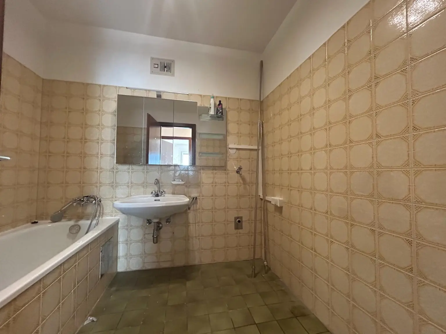 Tolle 2-Zimmer Wohnung mit Loggia!