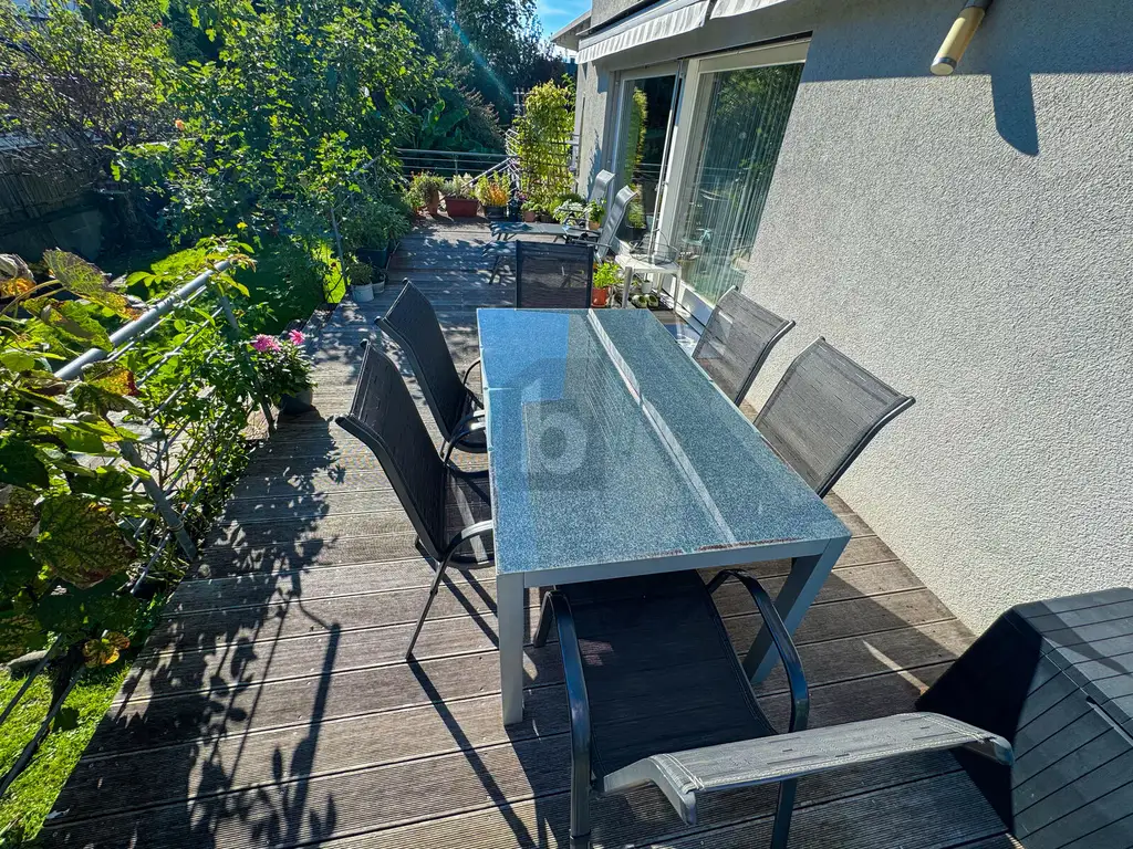 DREI EINHEITEN MIT GROßEM GARTEN IN RUHELAGE