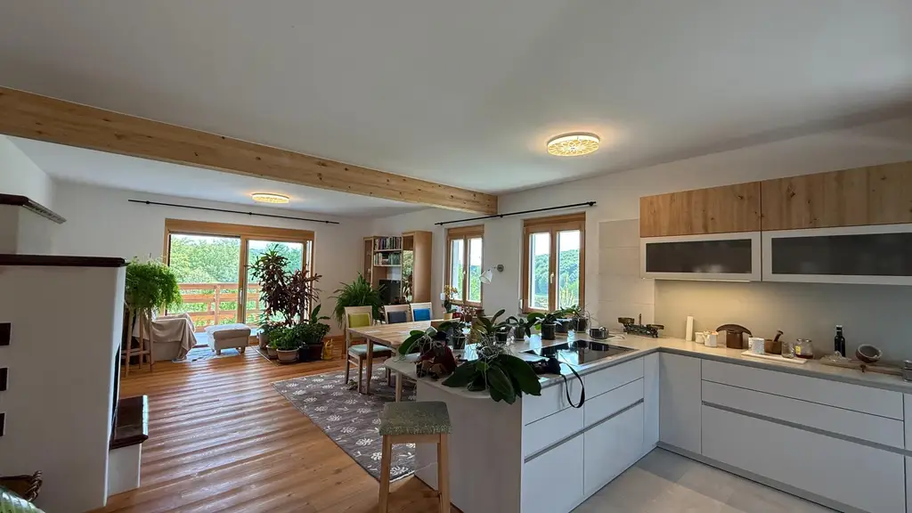 Neuwertiger Bungalow mit einzigartiger Steingartengestaltung und Naturteich