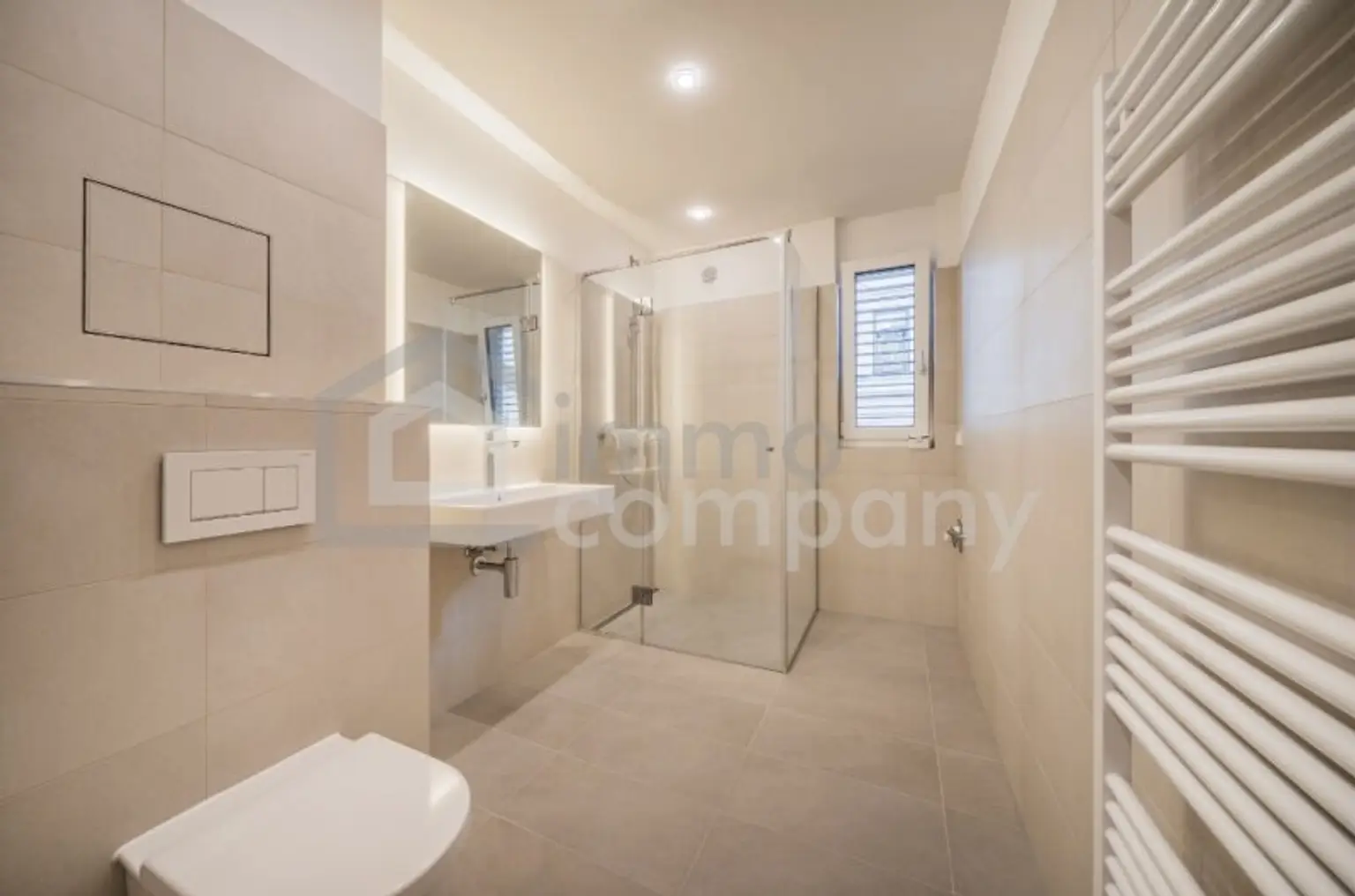 Stilvolle Wohnung mit schöner Aussicht! 17 Bezirk. U6!