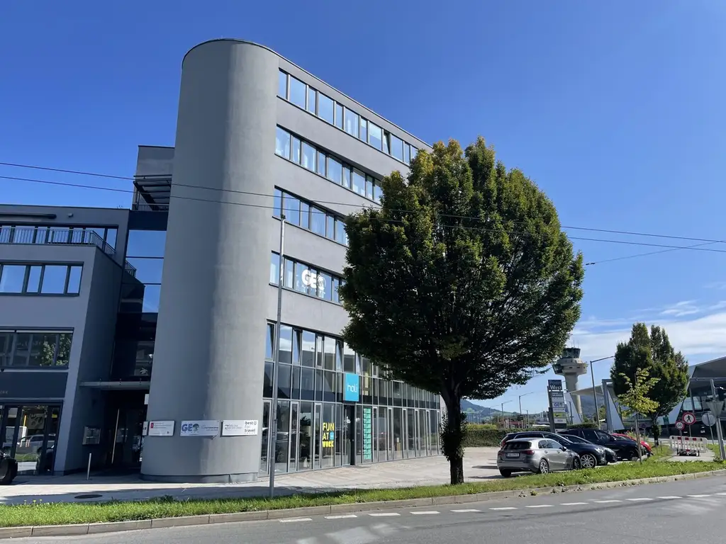 STAU-FREI erreichbare Showroom-, Verkaufs- und Büroflächen mit bester Sichtbarkeit - Himmelreich.