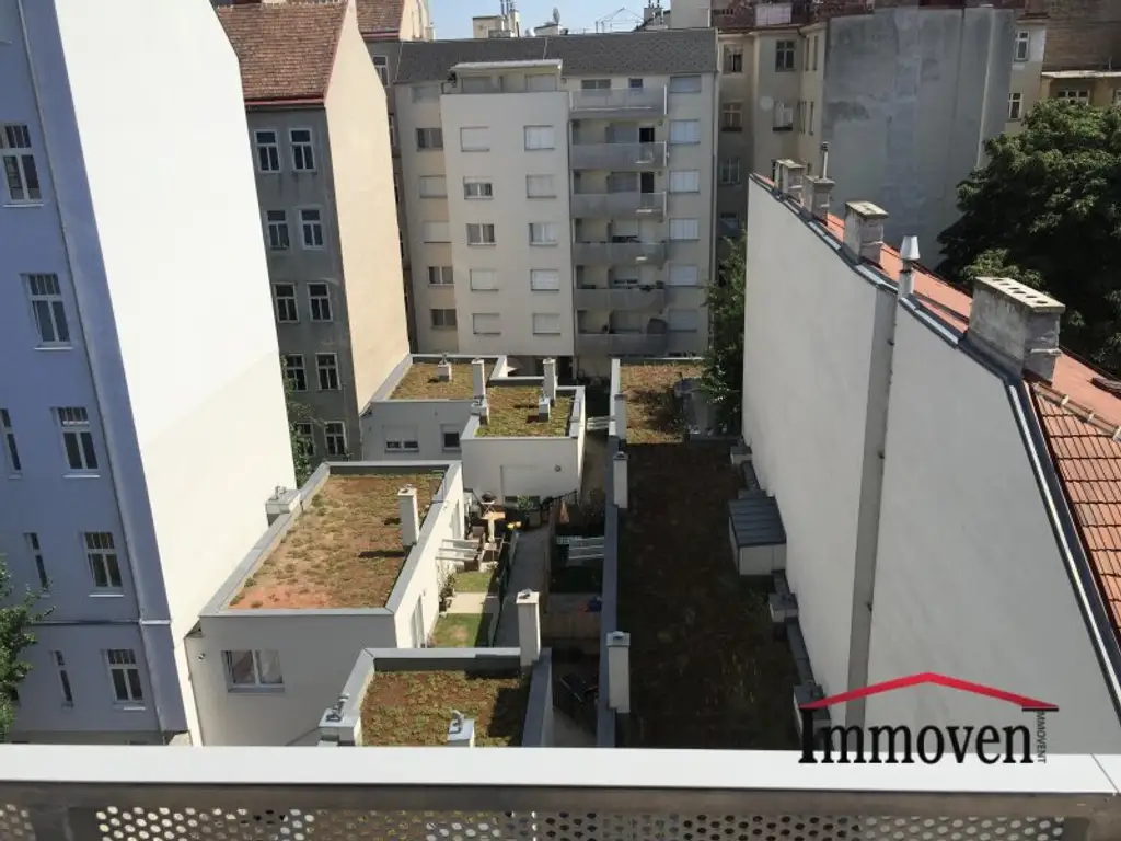HOFSEITIG - Großzügige 4-Zimmerdachgeschosswohnung mit Terrasse und Klimaanlage nahe Mariahilfer Straße! (Mietbeginn 01.10.2025)