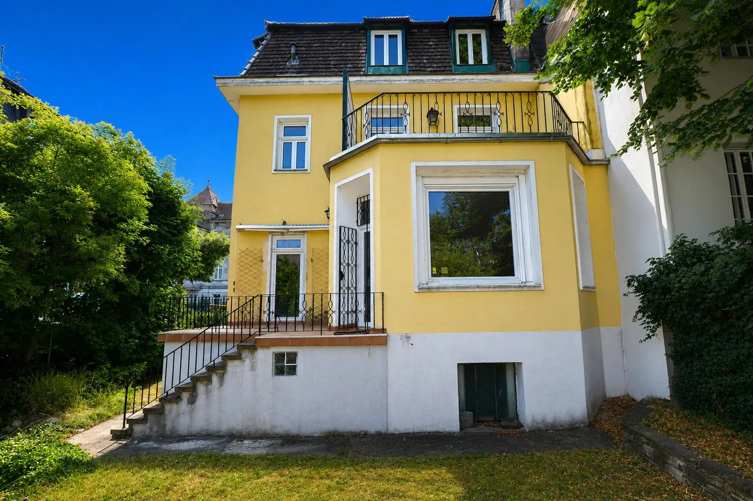 Gartenseitige Hausansicht