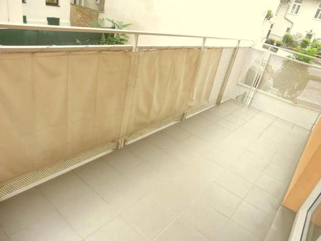 Ruhige Neubauwohnung - modern ausgestattet - großer Balkon - Nähe U4