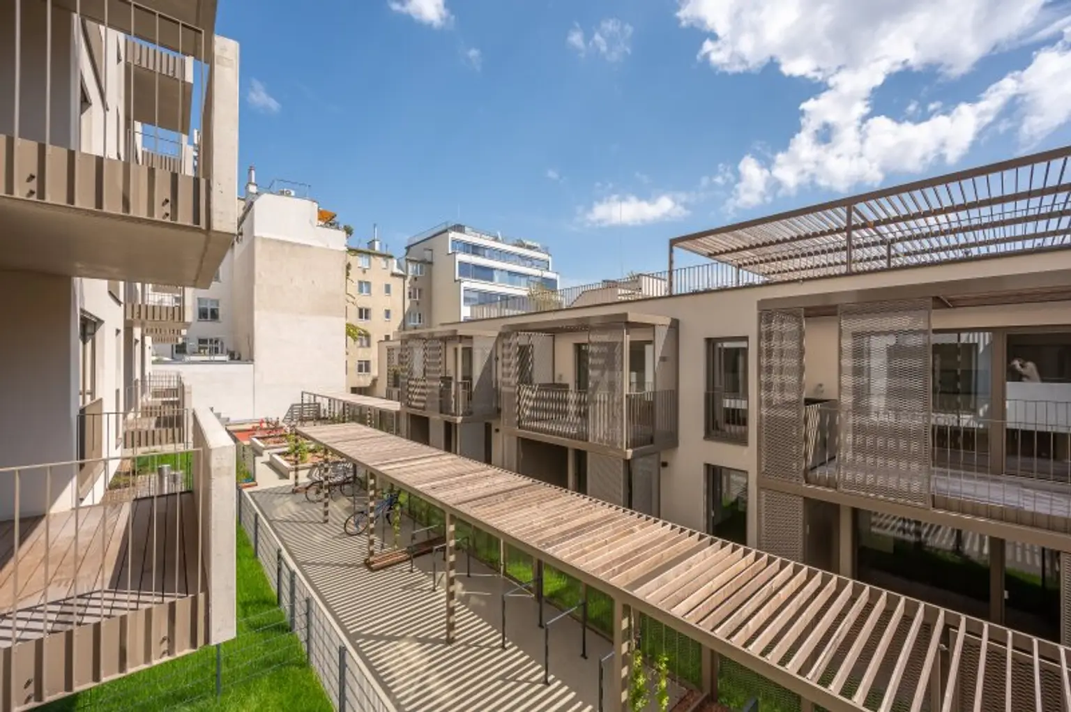 EDUART-Die Kunst des Wohnens: Hochwertiger 2-Zimmer ZWEITBEZUG mit ca. 6m² Balkon/Loggia! (6/7)