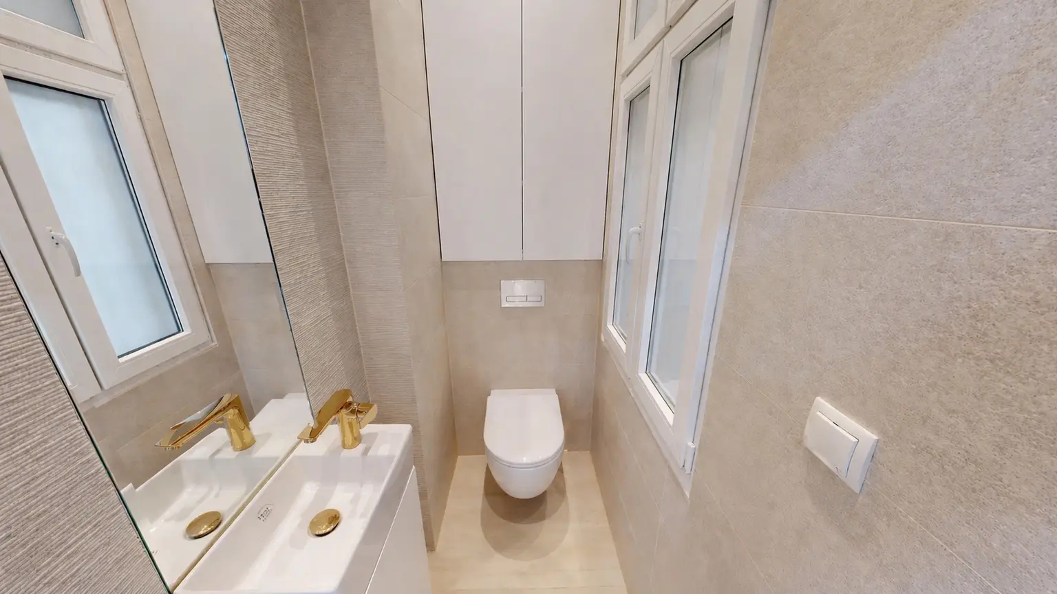 Exklusiver Altbau am Alsergrund: 3-Zimmer-Wohnung mit Terrasse und Designermöbel/-Küche