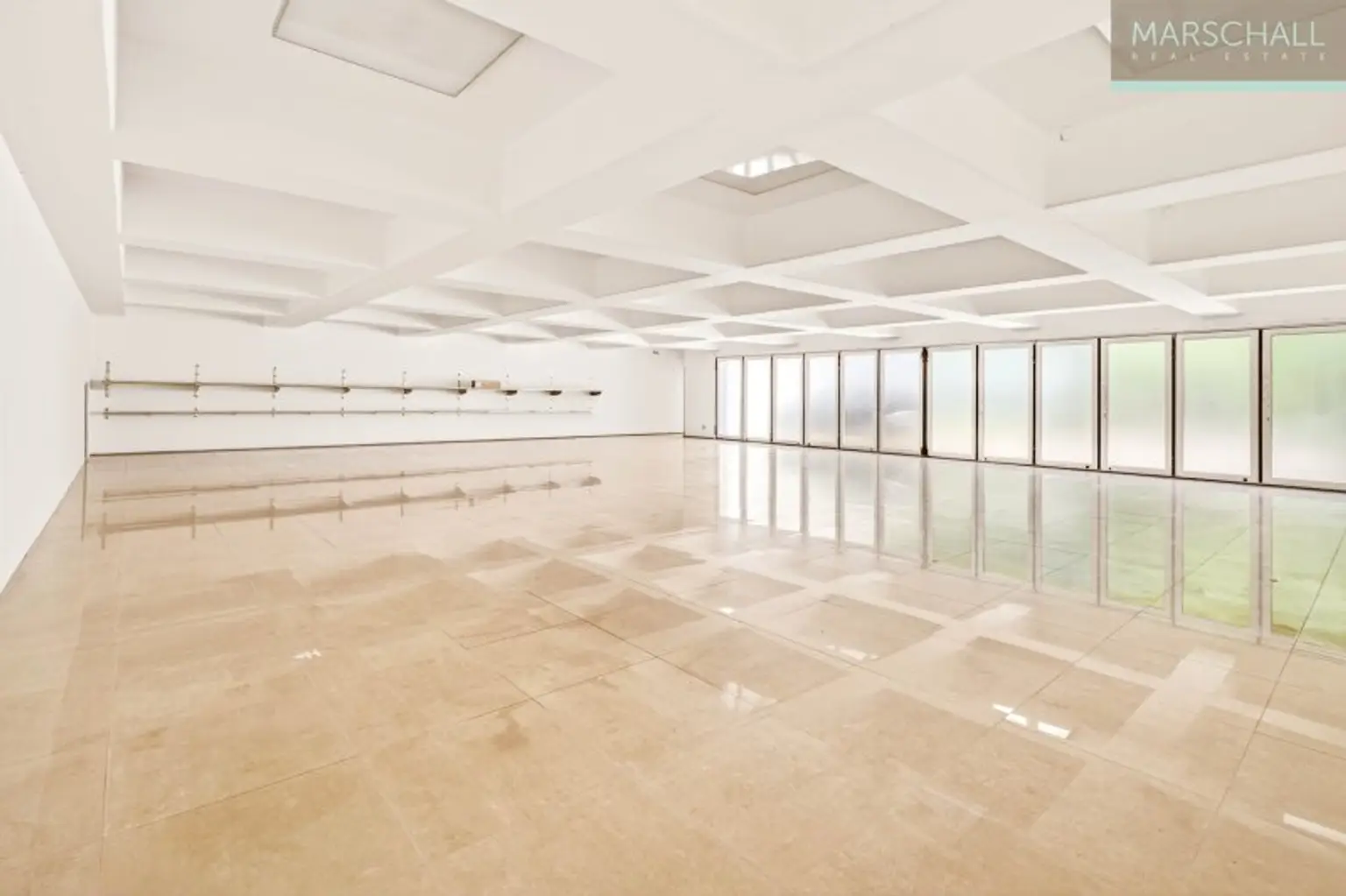 Elegantes Anwesen mit großzügigem Grundbesitz (11.045 m²) zur Vermietung