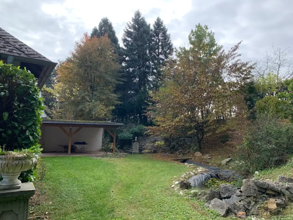 Landhaus in Alleinlage