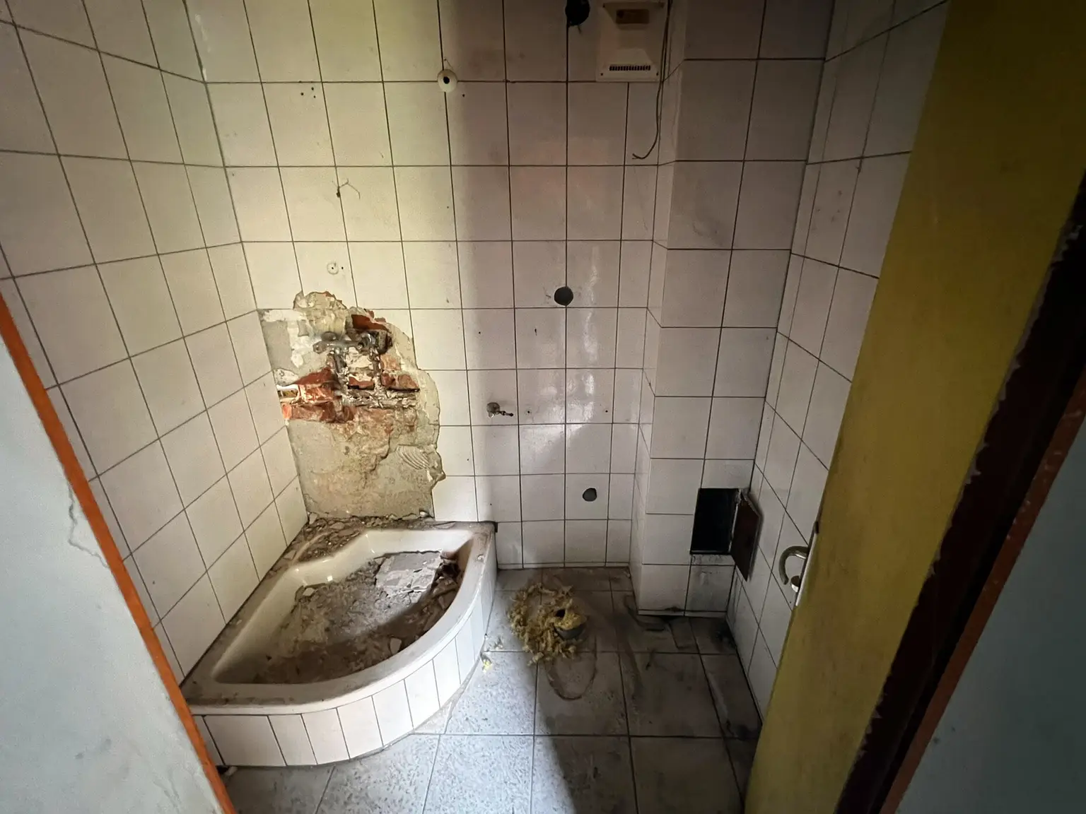Sanierungsbedürftiges Obergeschoss