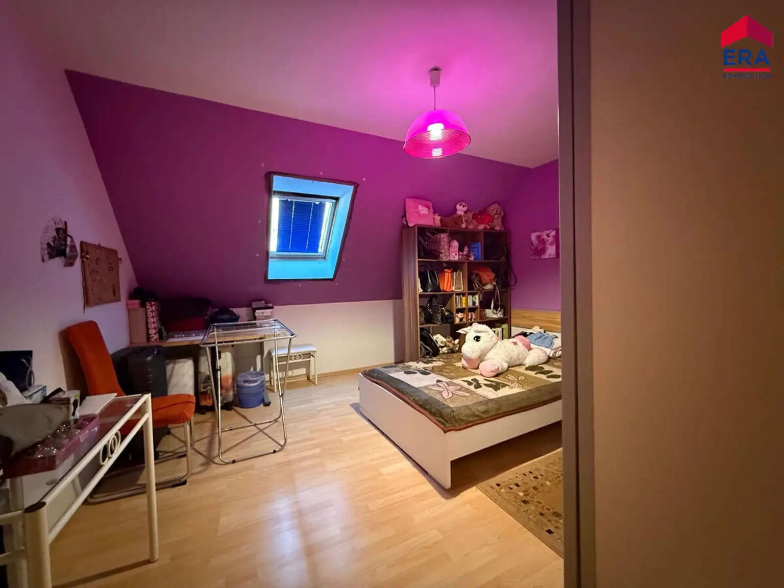 Charmantes Einfamilienhaus mit Weinkeller, Garten & Loggia – Sofort beziehbar!