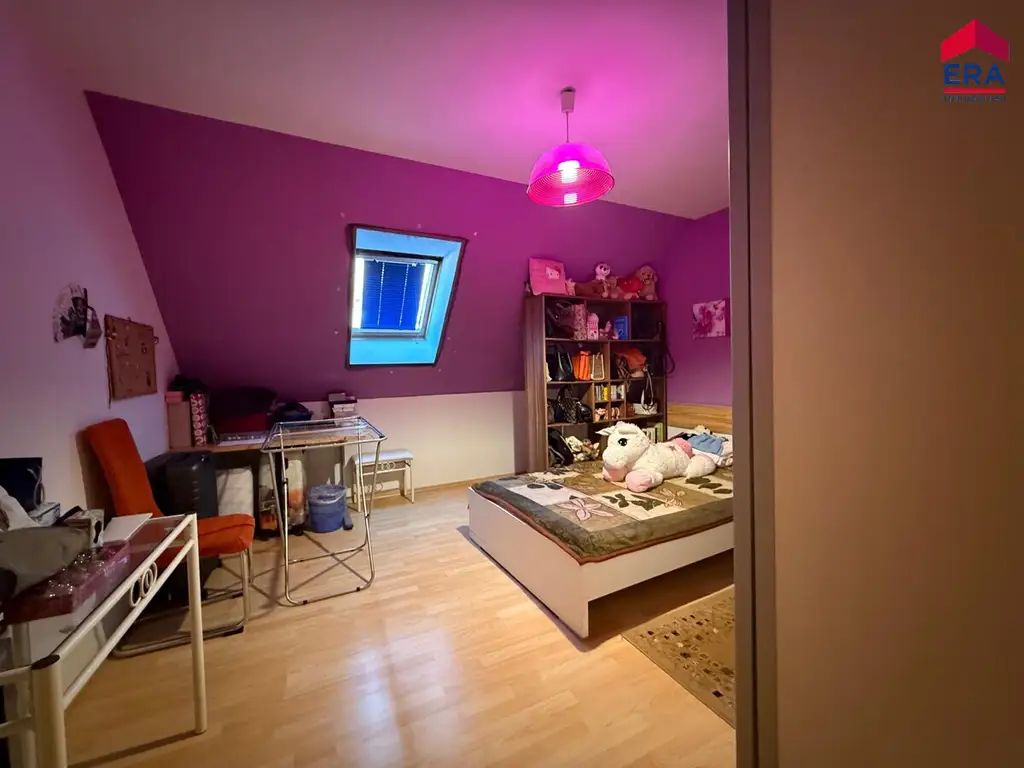 Charmantes Einfamilienhaus mit Weinkeller, Garten & Loggia – Sofort beziehbar!