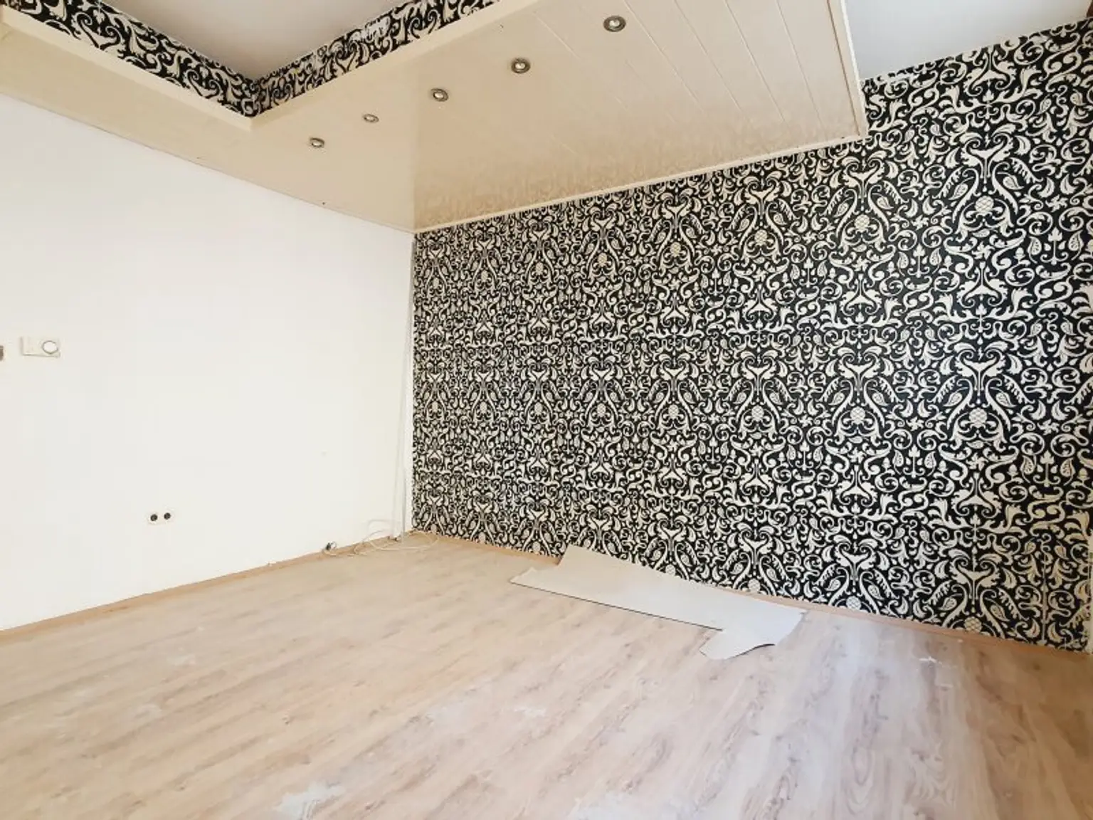 4-Zimmer - WG geeignet - Nähe U1/Messe/WU