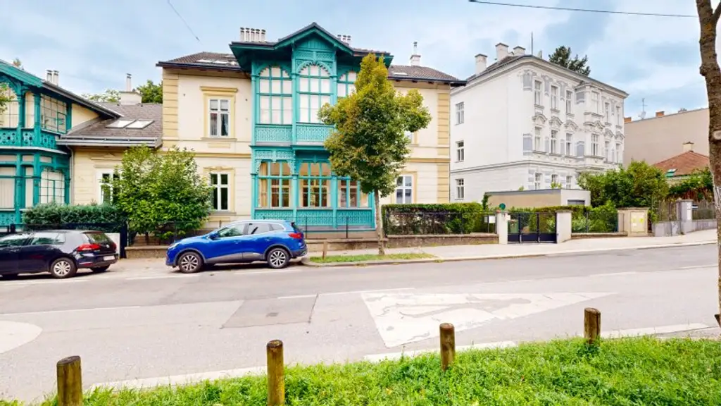 Gemütliche Dachgeschoss-Wohnung | Veranda | Grünlage | gute Verkehrsanbindung