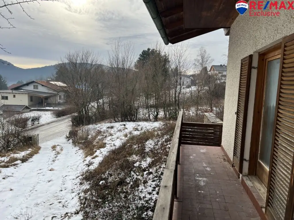 Der Hohen Wand und dem Schneeberg so nah! Sanierungsbedürftiges Einfamilienhaus mit Garten und Garage!