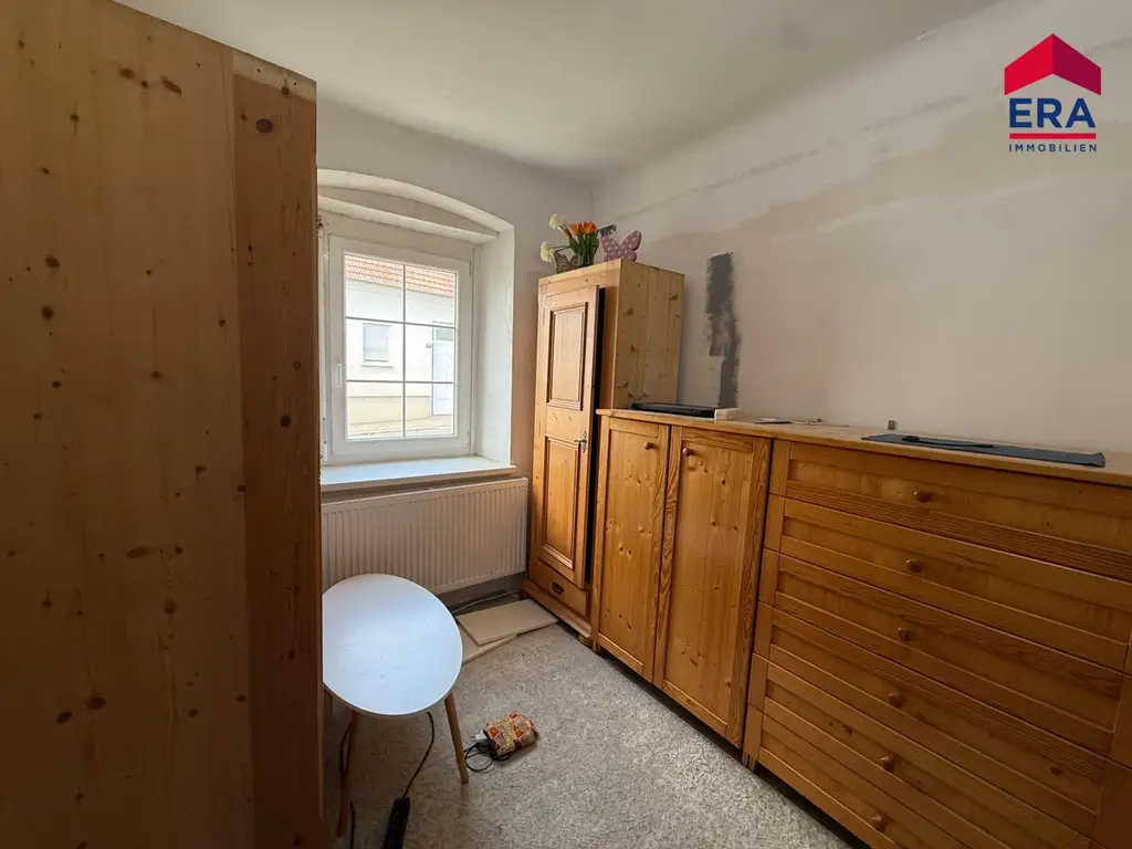 NEU: Einfamilienhaus mit 909 m² Grundstück – ideal für Handwerker und Selbermacher