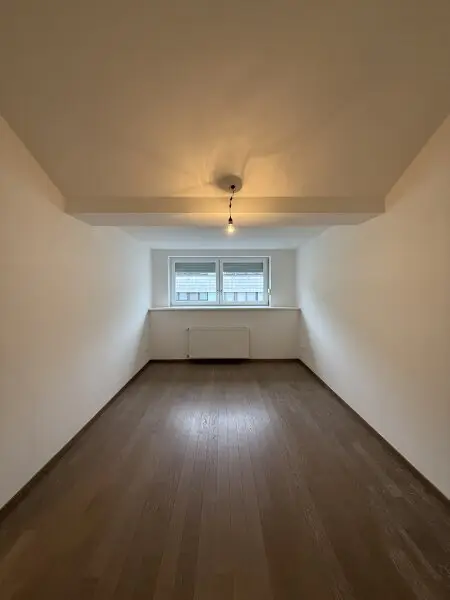 Großzügige 2-Zimmer Wohnung nahe U1 Keplerplatz in ruhiger Lage zu vermieten!