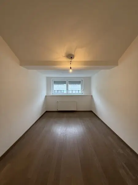 Großzügige 2-Zimmer Wohnung nahe U1 Keplerplatz in ruhiger Lage zu vermieten!