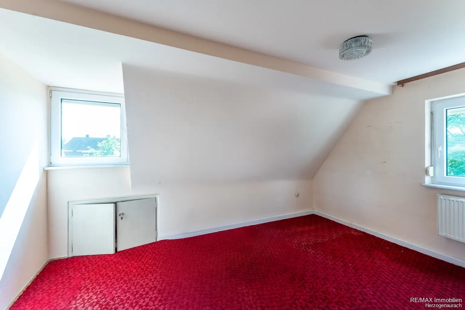 Schlafzimmer DG