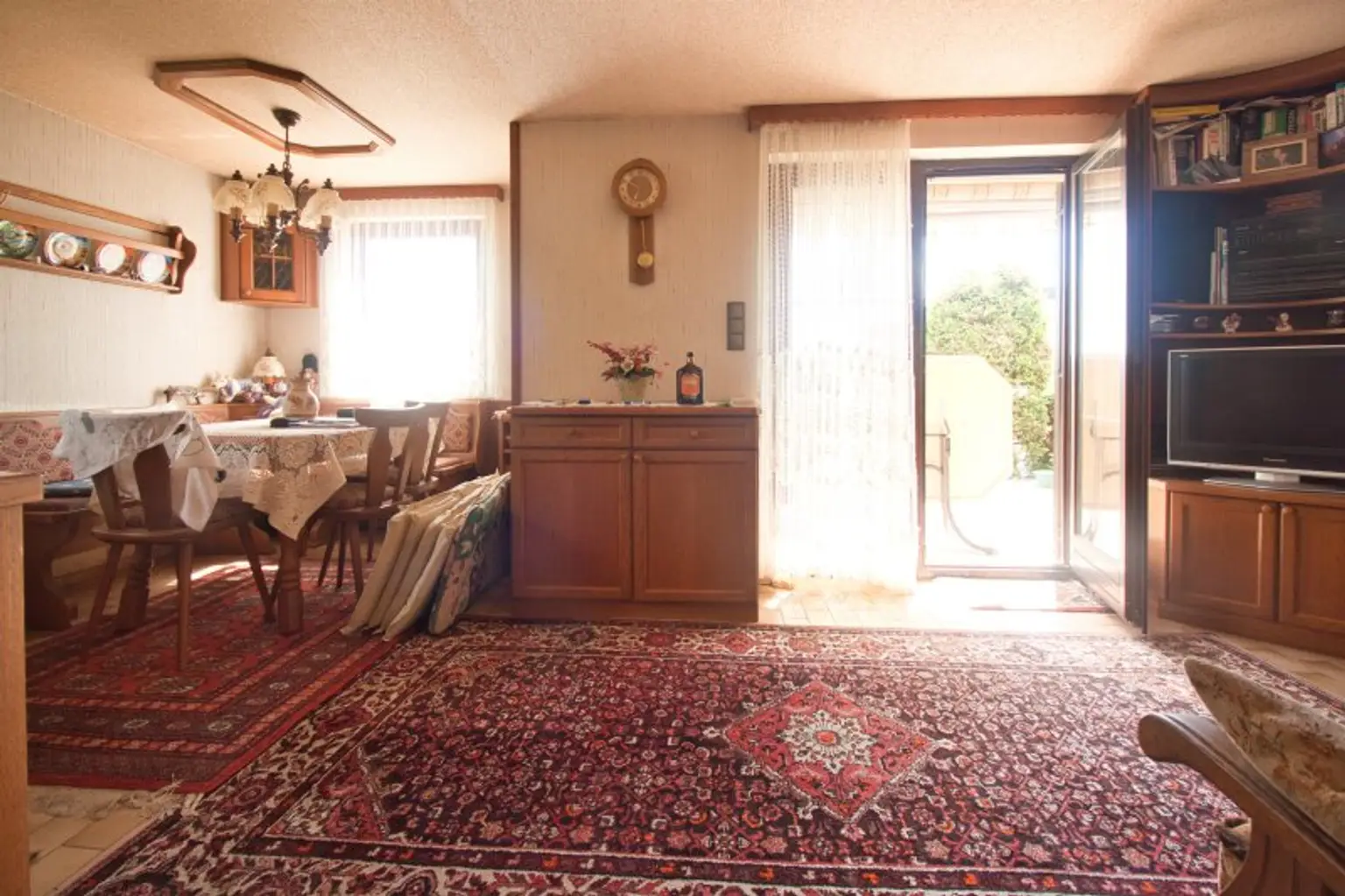 GANZ WIEN UNTER SICH | Eigengrund mit Blick über Wien und charmantem Kleingarten-/Einfamilienhaus am herrlichen HEUBERG