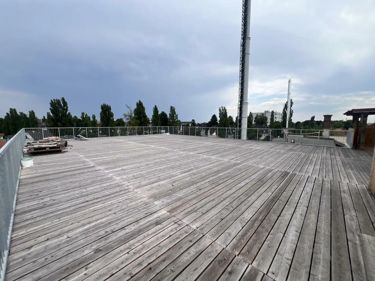Penthouse-Wohnung + 270m2 Dachterrasse zur Miete als Wohnung oder Büro