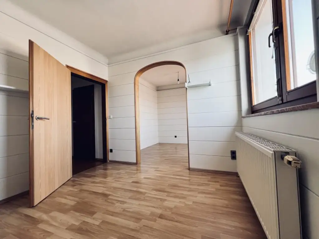 Dachgeschoßwohnung mit Terrasse und flexibler Raumgestaltung in bester Wiener Cottage Lage