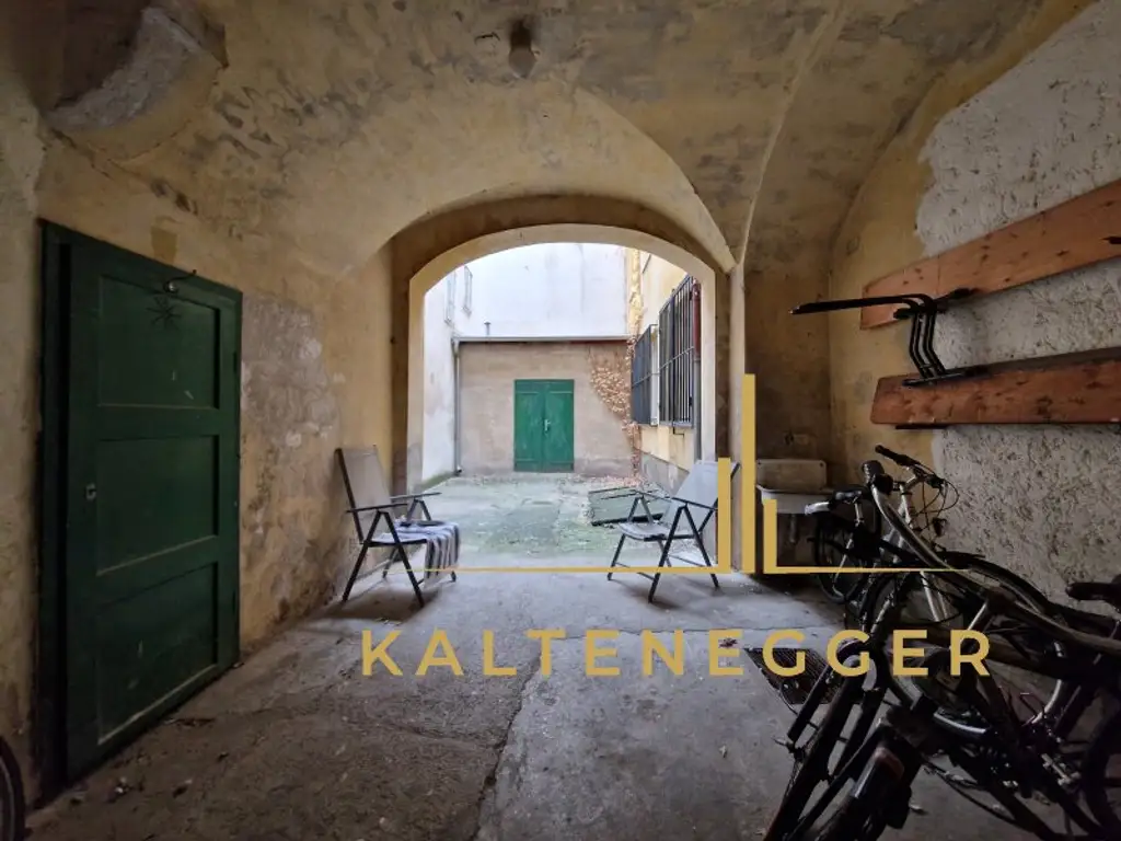 Attraktives Zinshaus mit 6 Einheiten im beliebten Stadtkern Wiener Neustadts