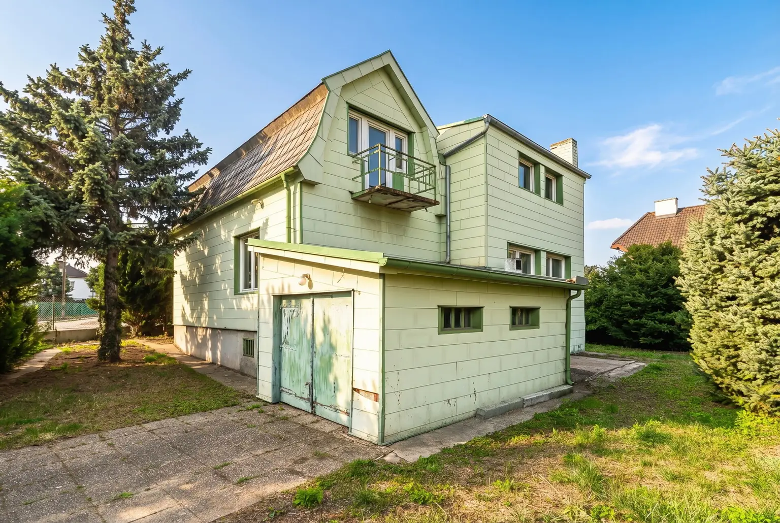 Make it yours: Eckgrundstück in ruhiger Lage – Sanierung oder Abriss für Ihr perfektes neues Zuhause