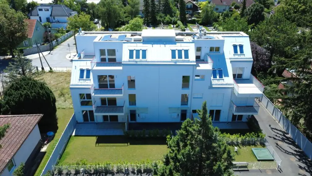 RUHELAGE TRIFFT WOHNGENUSS – Anlegerhit mir hochwertiger Ausstattung & Süd/West Balkon – Wohnen im Grünen