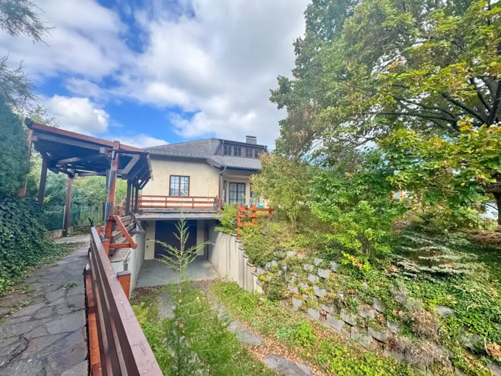 🏡 Großzügiges Einfamilienhaus mit Werkstattkeller, Garage & Terrasse in Stockerau mit Ausbaupotenzial!