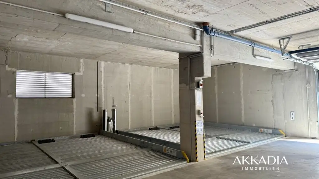 Balkonwohnung in herrschaftlicher Villa I Generalsaniert