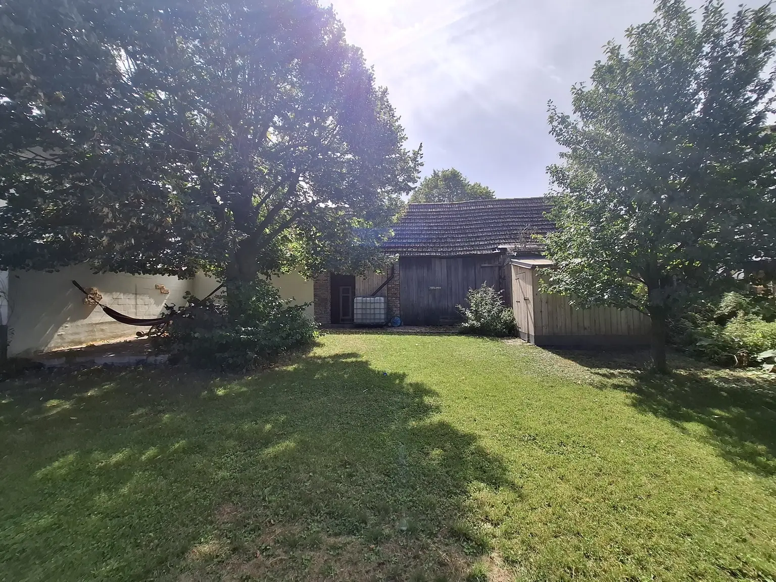 Vielseitig nutzbare Liegenschaft mit ausreichend Platz und herrlichem Blick auf die Hohe Wand