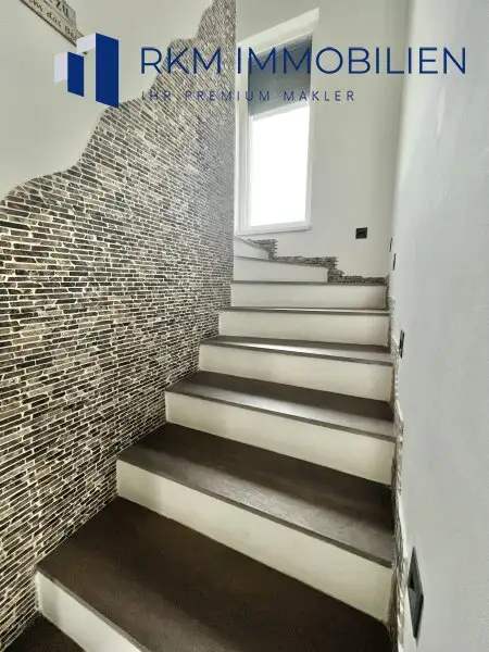 Luxuriöses Einfamilienhaus in Gerasdorf: 6 Zimmer, 207m², Terrasse & Balkone!
