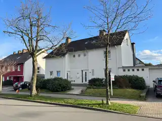 Straßenansicht