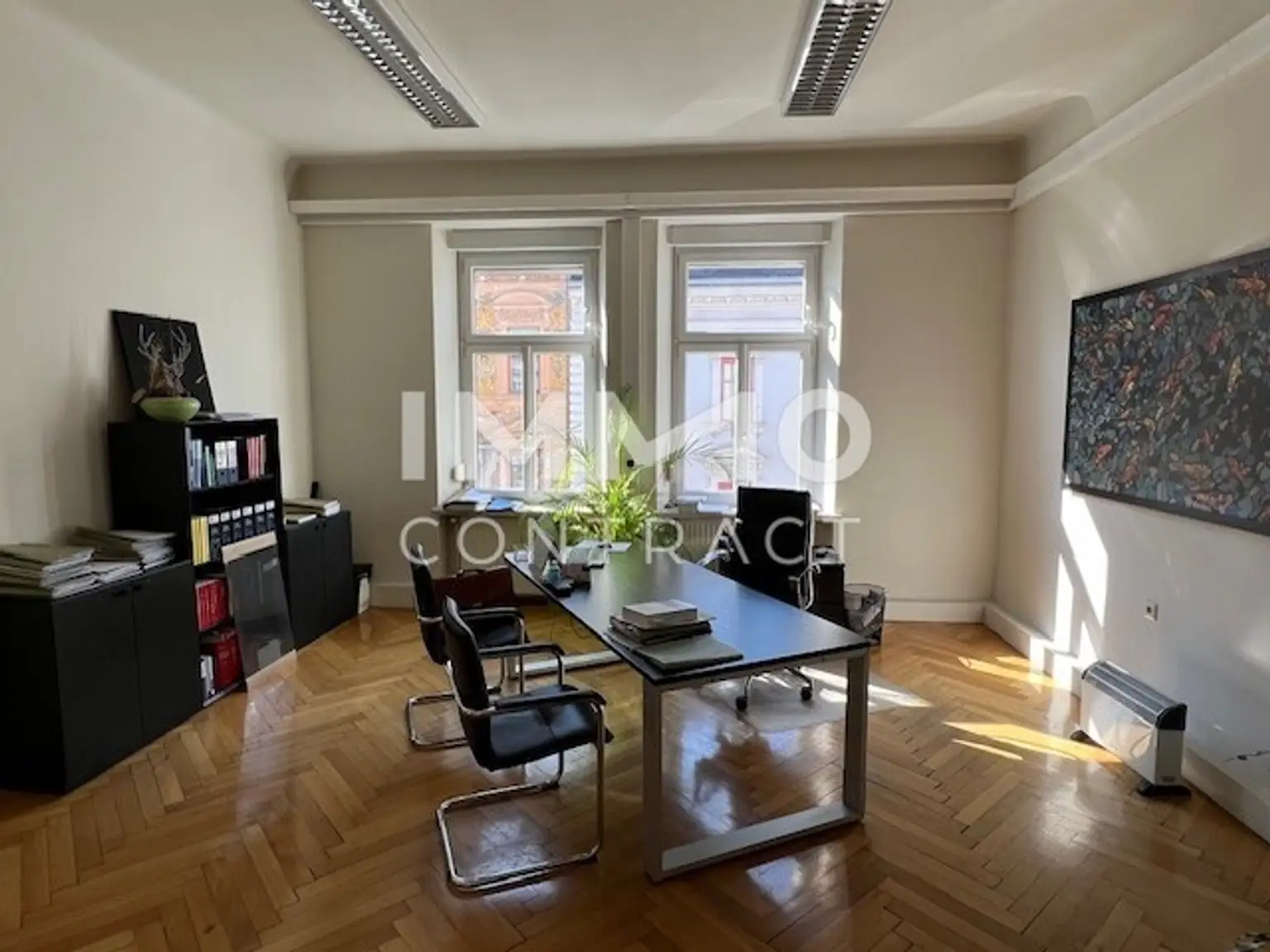 REPRÄSENTATIVE RÄUMLICHKEITEN FÜR BÜRO ODER KANZLEI  AB SOFORT IN DER KLOSTERWIESGASSE ZU VERMIETEN