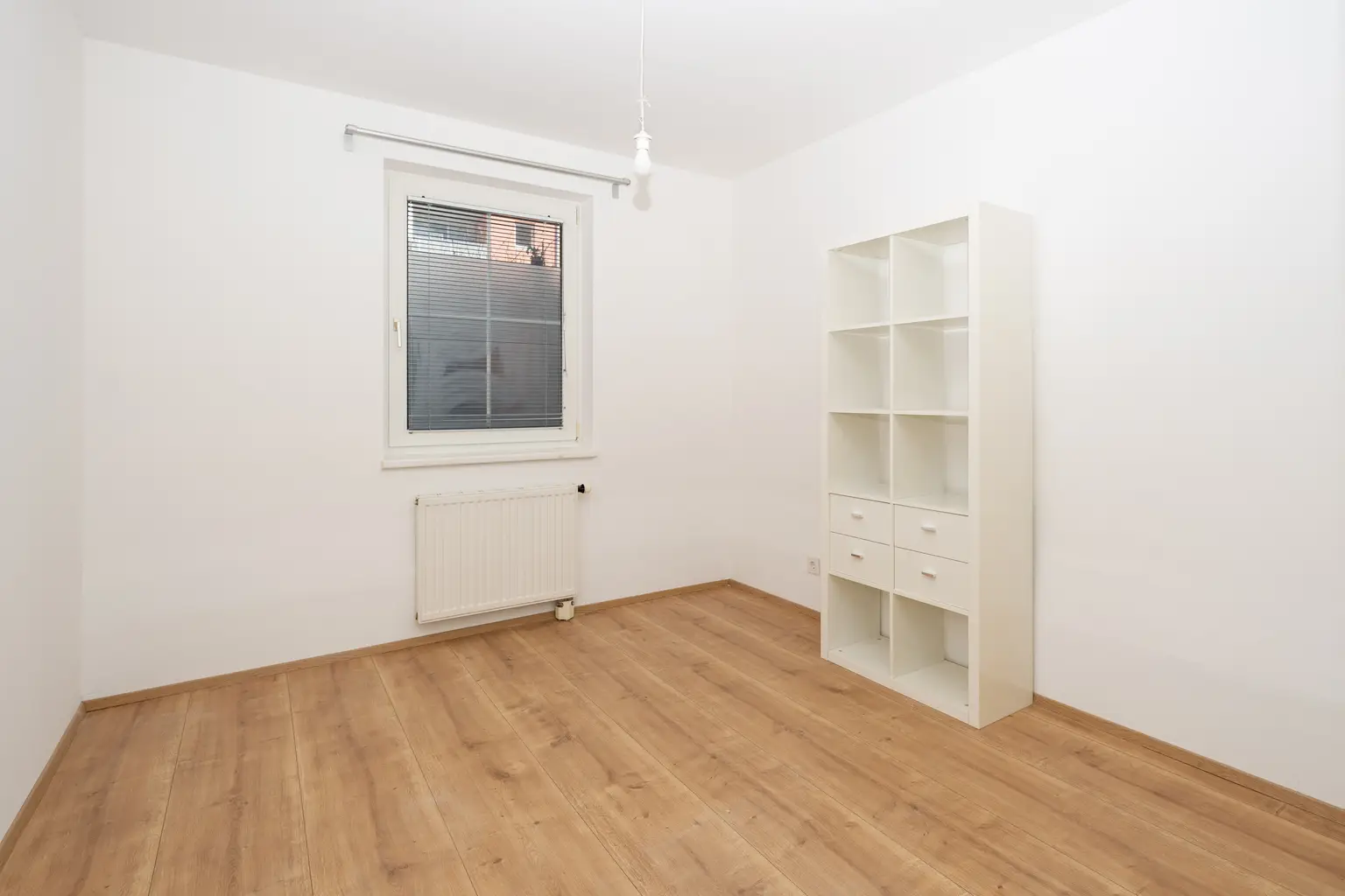 ++ Erdgeschosswohnung mit Terrasse & Parkplatz in der Wienerstraße ++