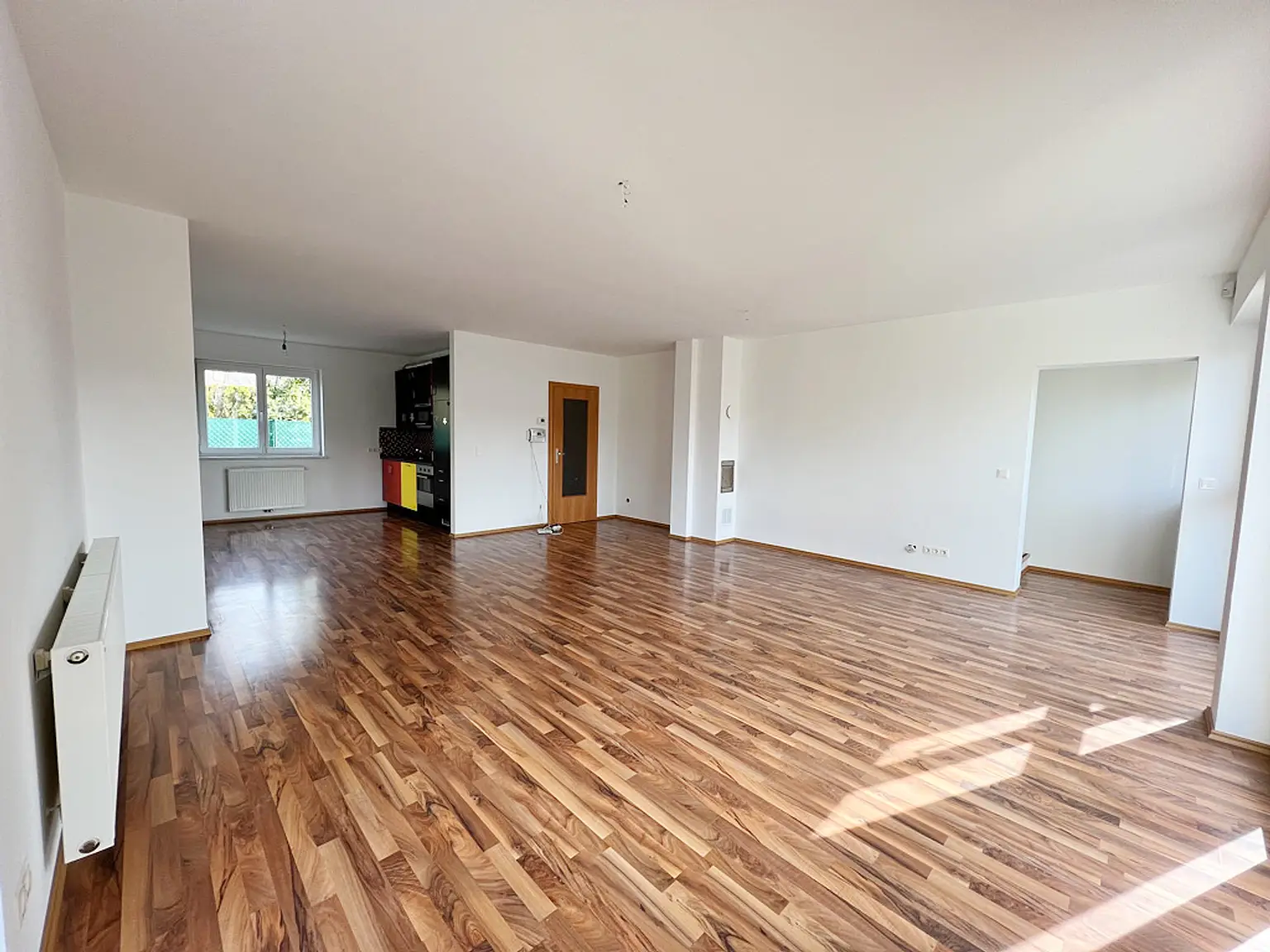 Wohnzimmer 2.jpg
