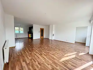 Wohnzimmer 2.jpg
