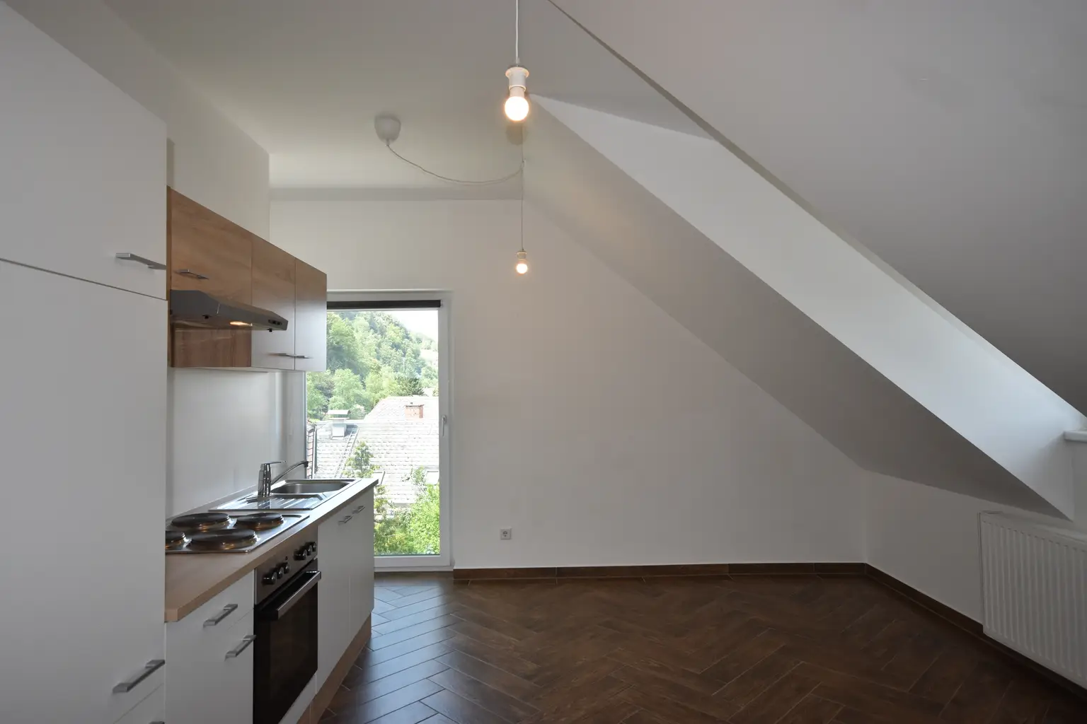 "GRÖDIG - Moderne und gemütliche 2 Zimmer Dachgeschosswohnung"